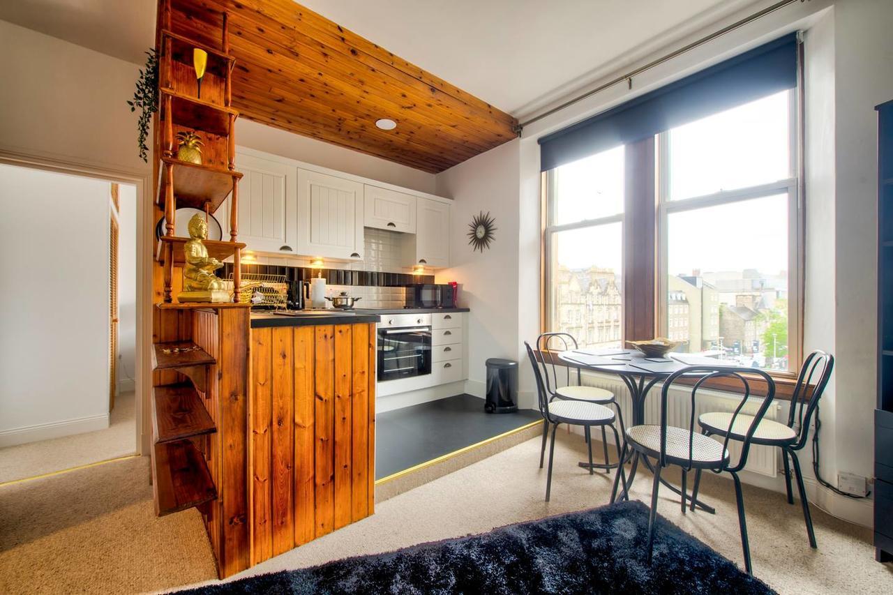Guestready - Apartment In The Historic Grassmarket For 2 Guests エディンバラ エクステリア 写真